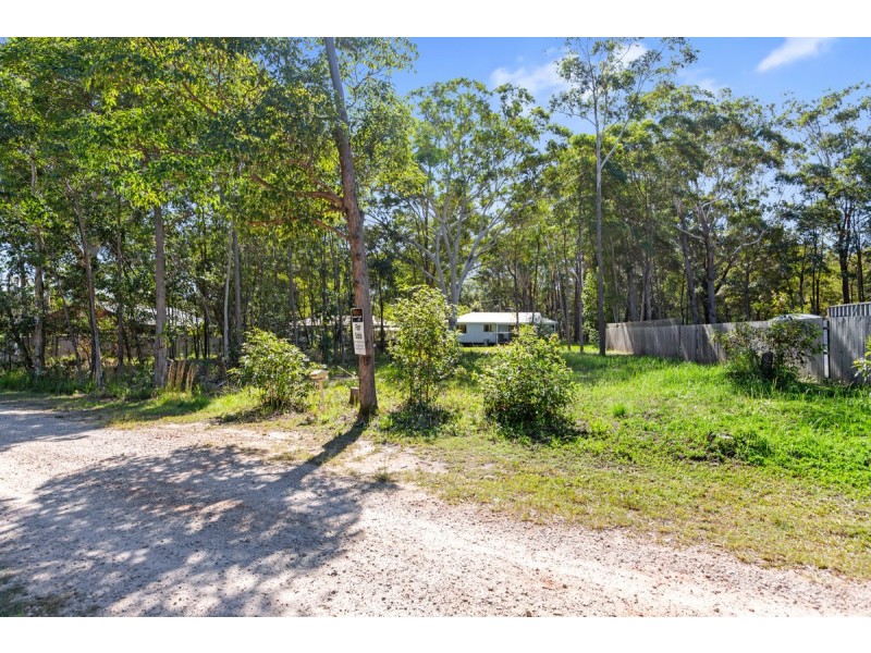 47 Lagoon Road, Russell Island QLD 4184