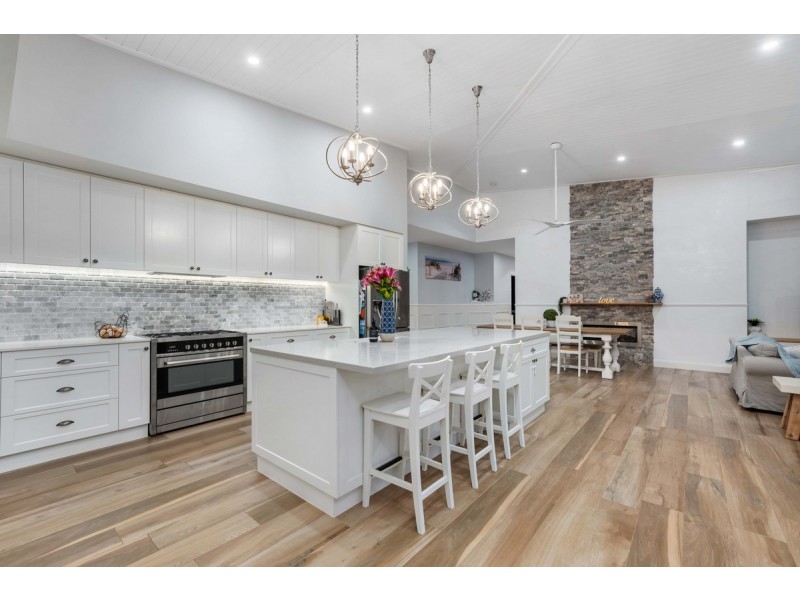 18 Hereford Close, Kingsholme QLD 4208