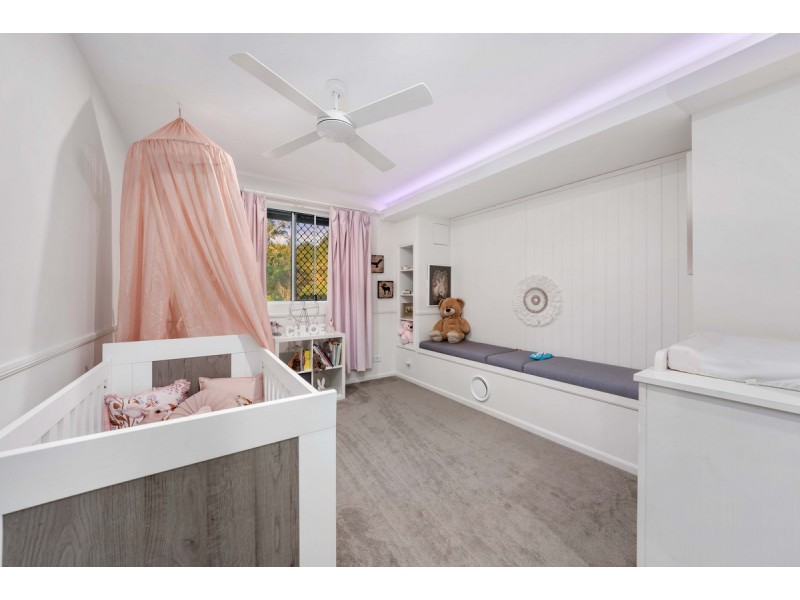 18 Hereford Close, Kingsholme QLD 4208