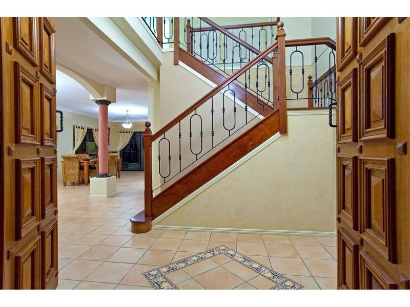 10 Cliftonville Place, Redland Bay QLD 4165