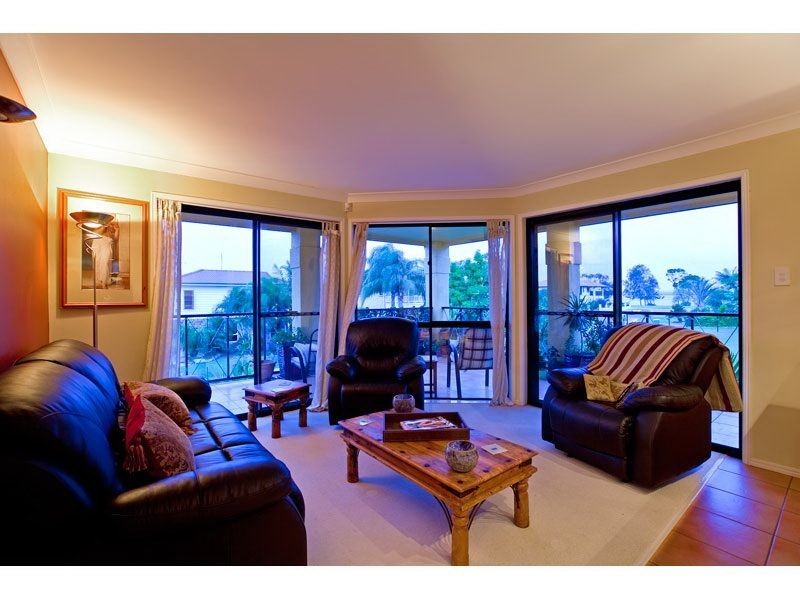 10 Cliftonville Place, Redland Bay QLD 4165