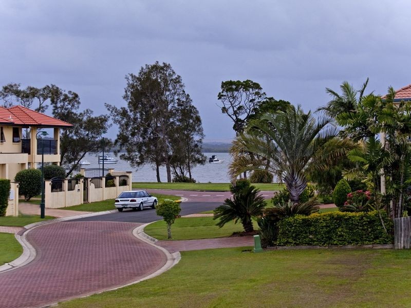 10 Cliftonville Place, Redland Bay QLD 4165