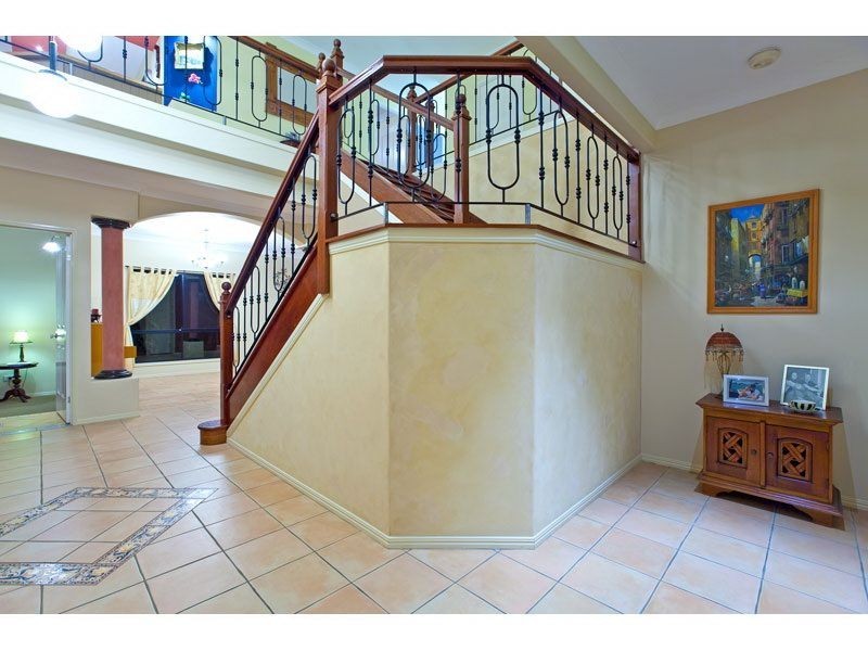 10 Cliftonville Place, Redland Bay QLD 4165