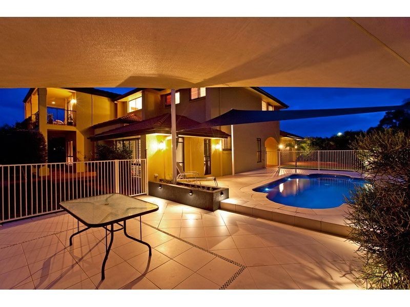 10 Cliftonville Place, Redland Bay QLD 4165