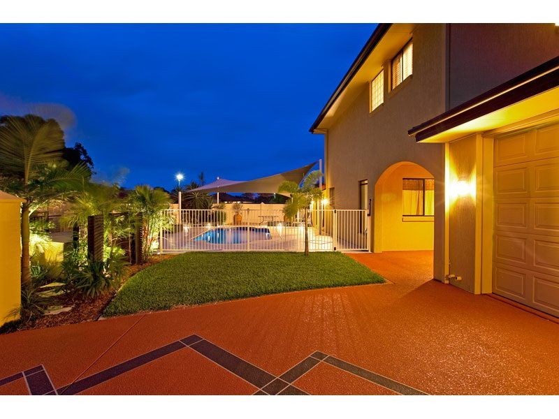 10 Cliftonville Place, Redland Bay QLD 4165