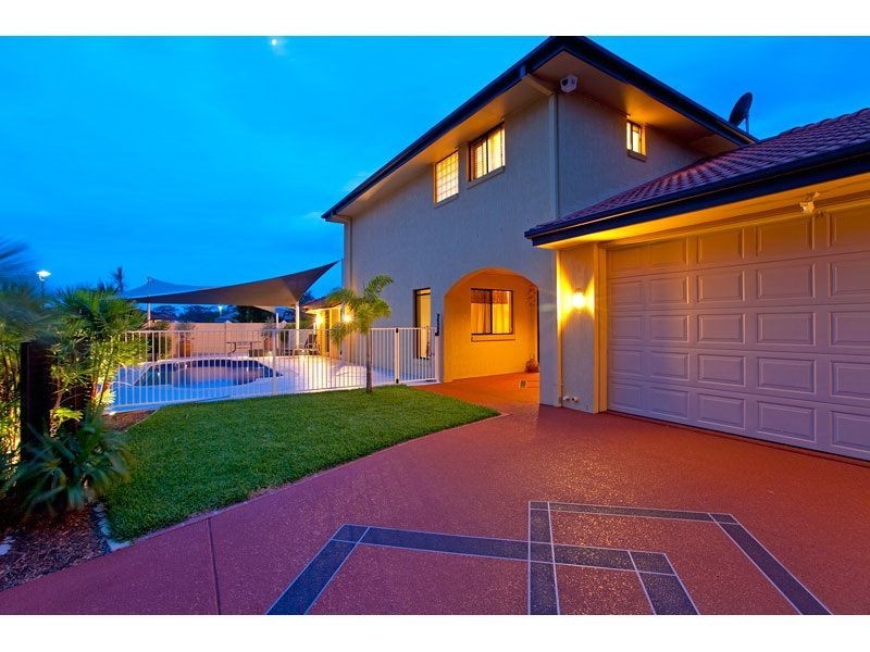 10 Cliftonville Place, Redland Bay QLD 4165