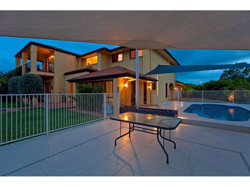 10 Cliftonville Place, Redland Bay QLD 4165