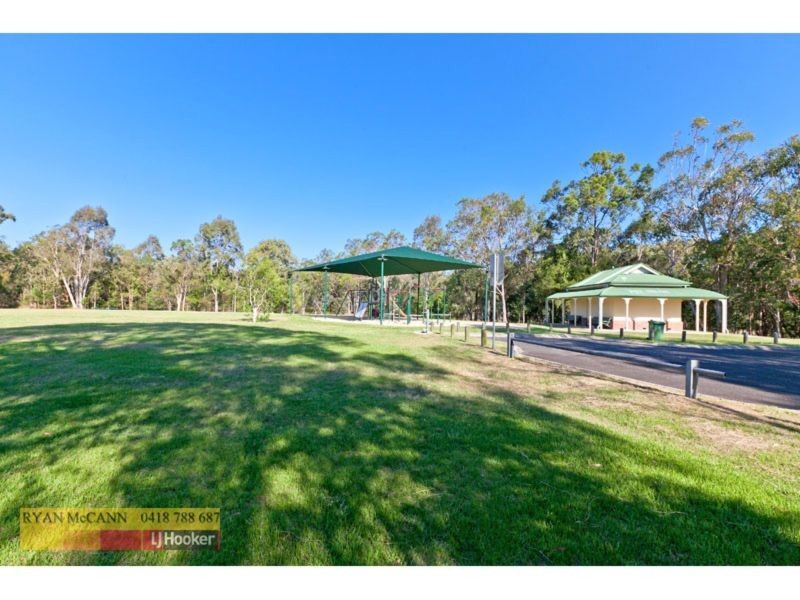 33 Montgomery Drive, Wellington Point QLD 4160
