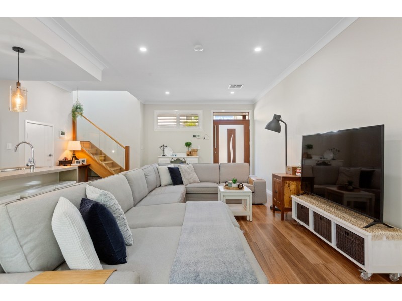 2/100 – 106 Sturgeon Street, Ormiston QLD 4160