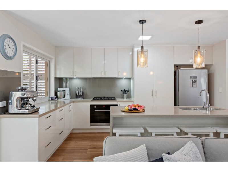 2/100 – 106 Sturgeon Street, Ormiston QLD 4160