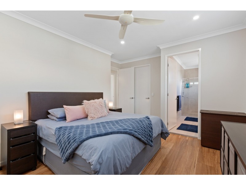 2/100 – 106 Sturgeon Street, Ormiston QLD 4160