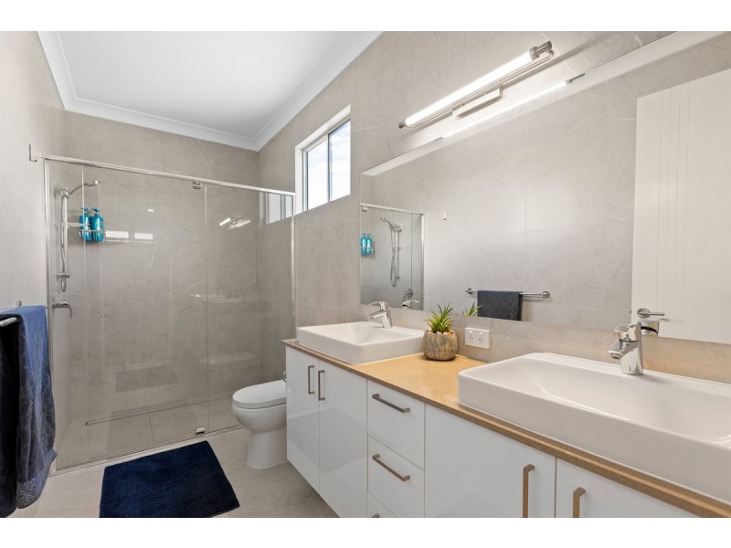 2/100 – 106 Sturgeon Street, Ormiston QLD 4160