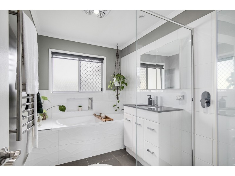 23-27 Chestnut Crescent, Victoria Point QLD 4165