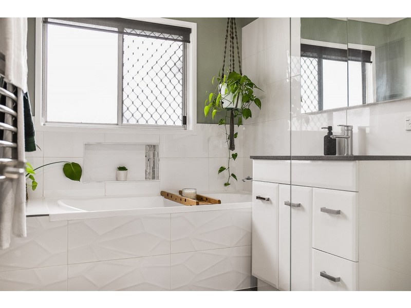 23-27 Chestnut Crescent, Victoria Point QLD 4165