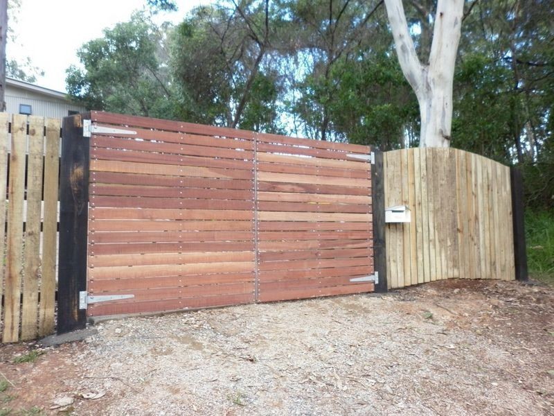 155 Lucas Drive, Lamb Island QLD 4184