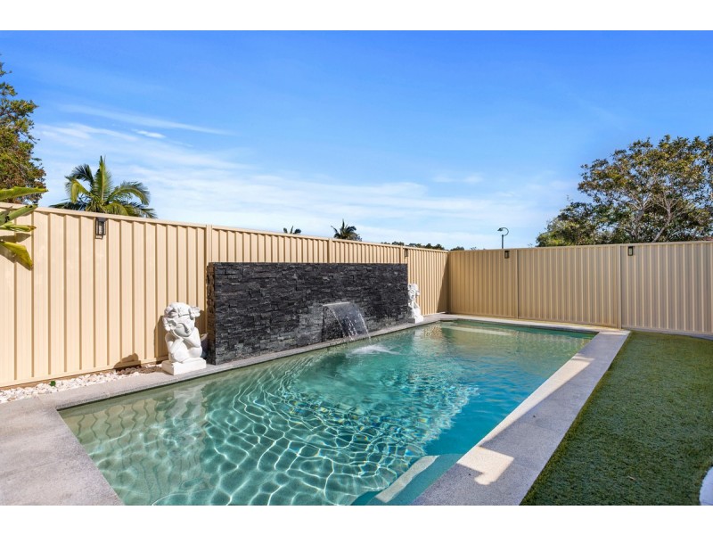 11 Eadie Place, Hemmant QLD 4174