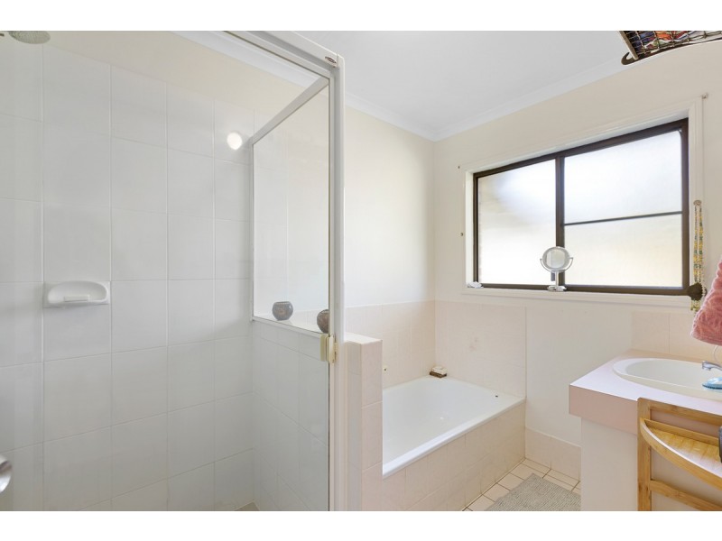 27 Terrier Court, Redland Bay QLD 4165