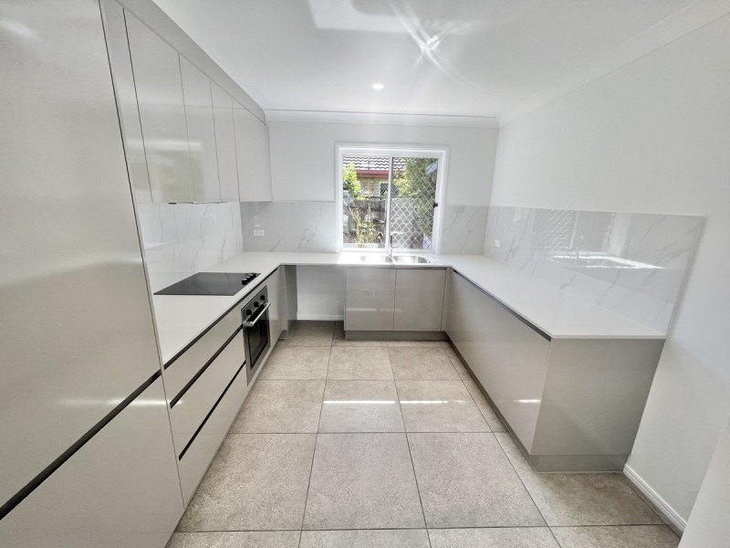 30 Fairway Drive, Redland Bay QLD 4165