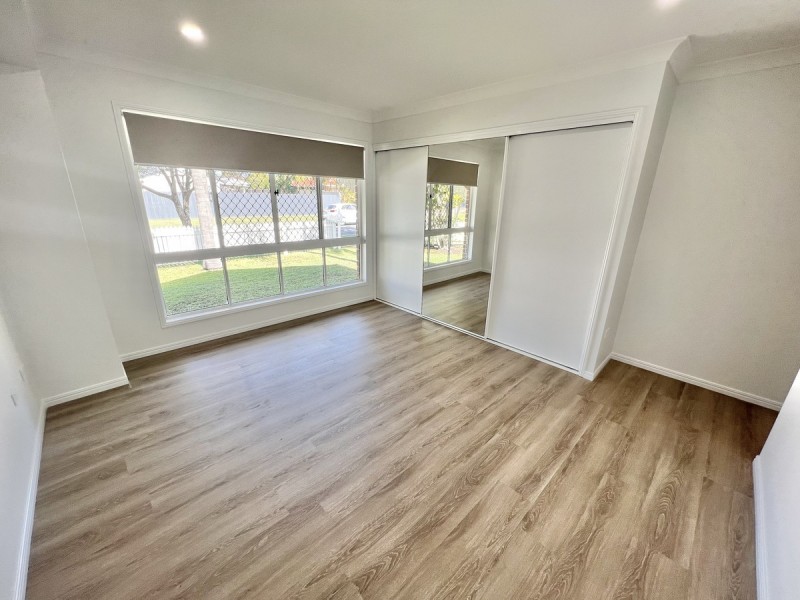 30 Fairway Drive, Redland Bay QLD 4165