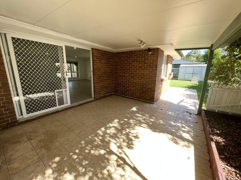 30 Fairway Drive, Redland Bay QLD 4165