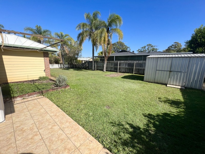 30 Fairway Drive, Redland Bay QLD 4165