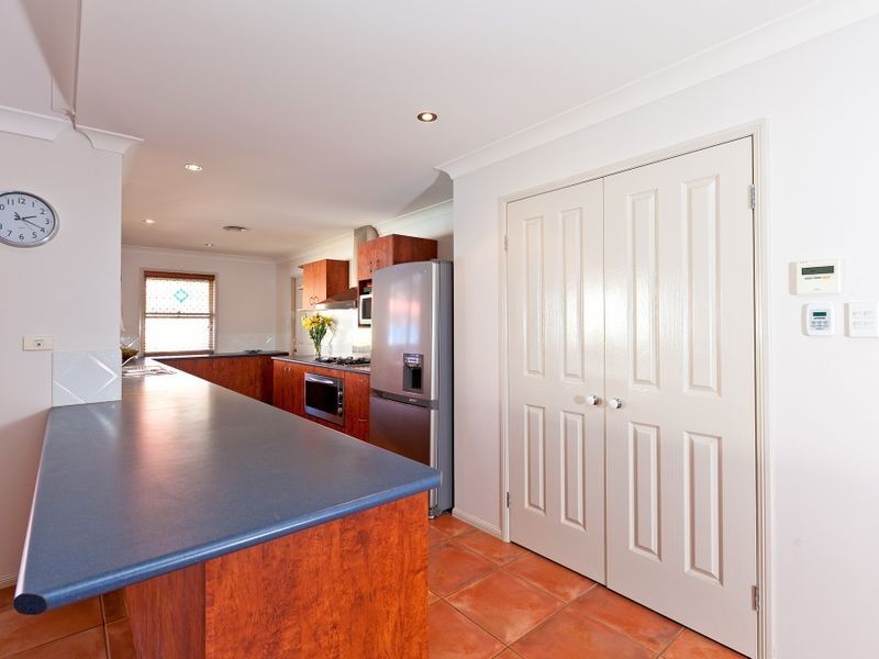 27 King Island Drive (Vaggelas Street), Wellington Point QLD 4160