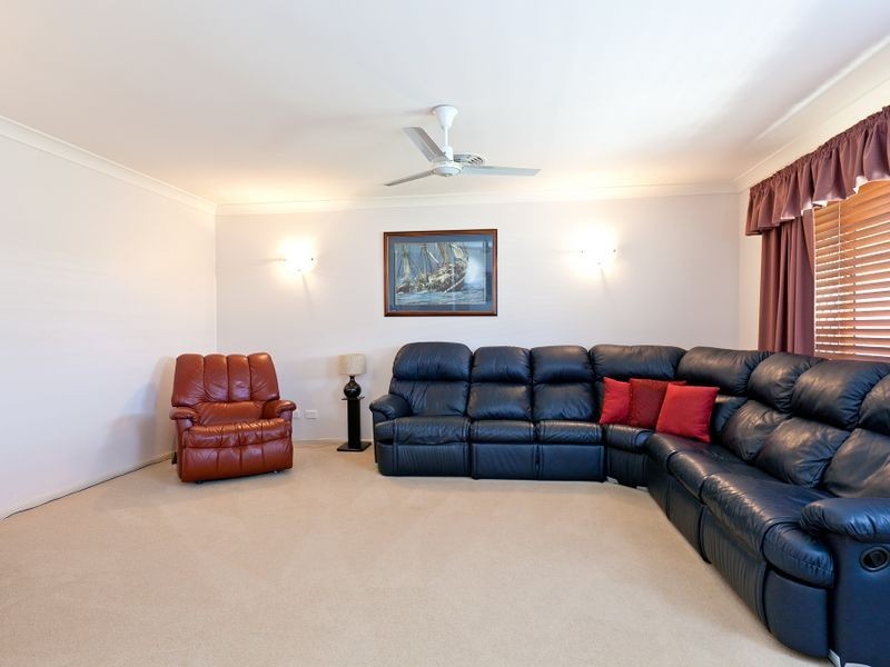 27 King Island Drive (Vaggelas Street), Wellington Point QLD 4160
