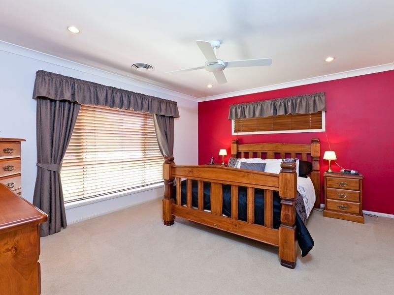 27 King Island Drive (Vaggelas Street), Wellington Point QLD 4160