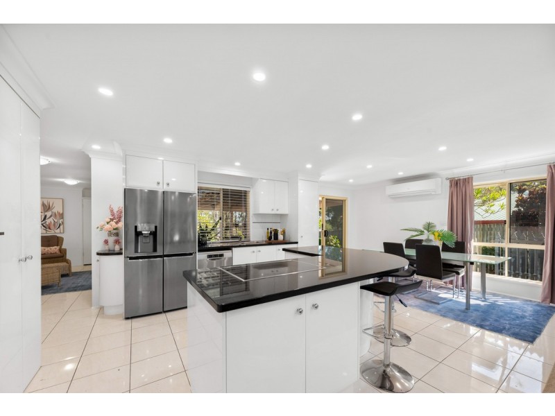 36 Leopard Tree Crescent, Sinnamon Park QLD 4073