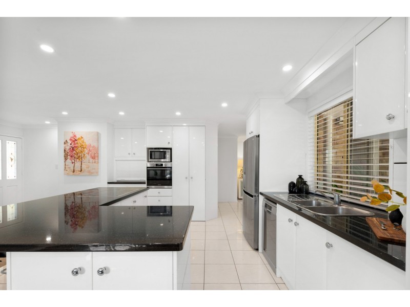 36 Leopard Tree Crescent, Sinnamon Park QLD 4073