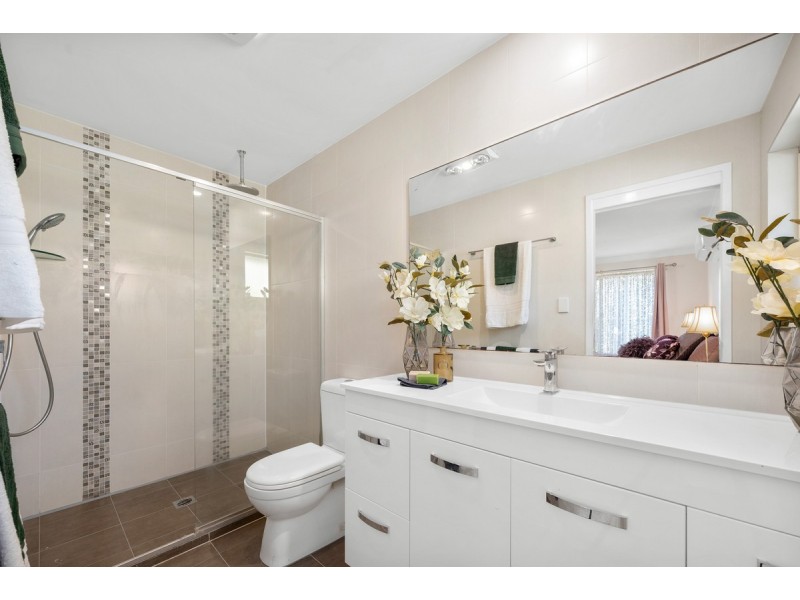 36 Leopard Tree Crescent, Sinnamon Park QLD 4073