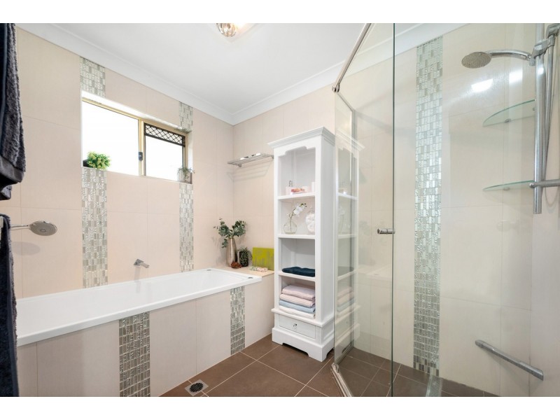 36 Leopard Tree Crescent, Sinnamon Park QLD 4073