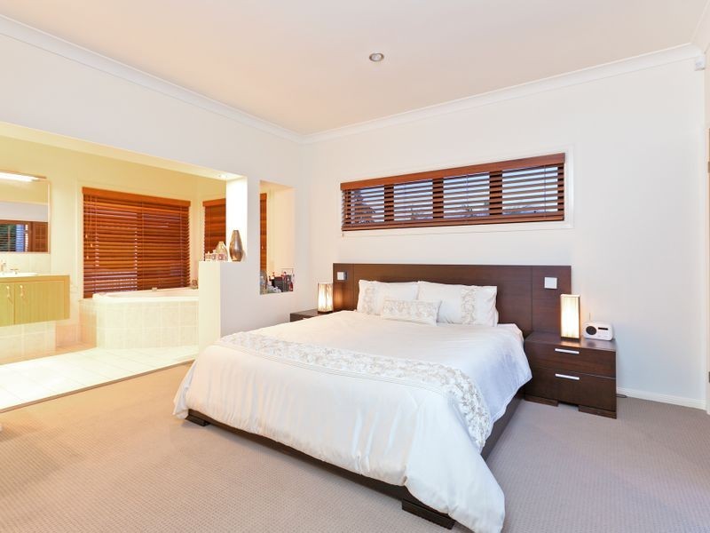 8 Paxton Street, Raby Bay QLD 4163