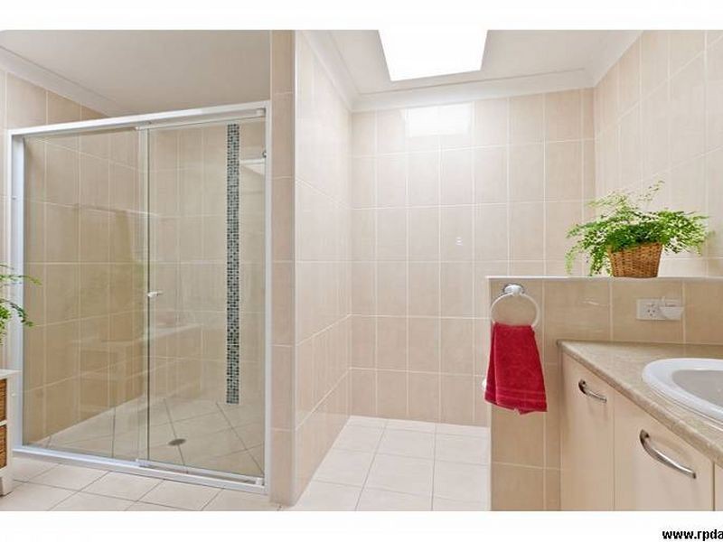 8 Canaipa Court, Victoria Point QLD 4165