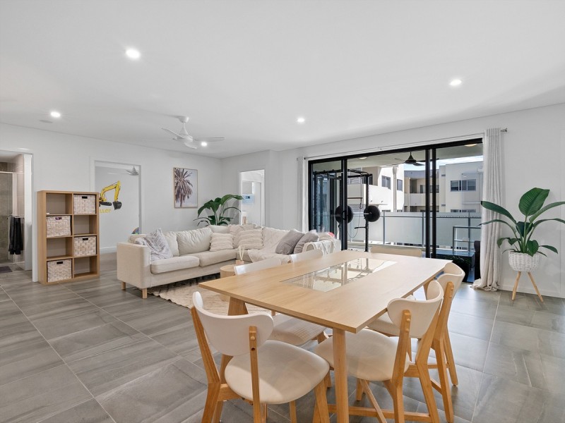 303/152 Middle Street, Cleveland QLD 4163