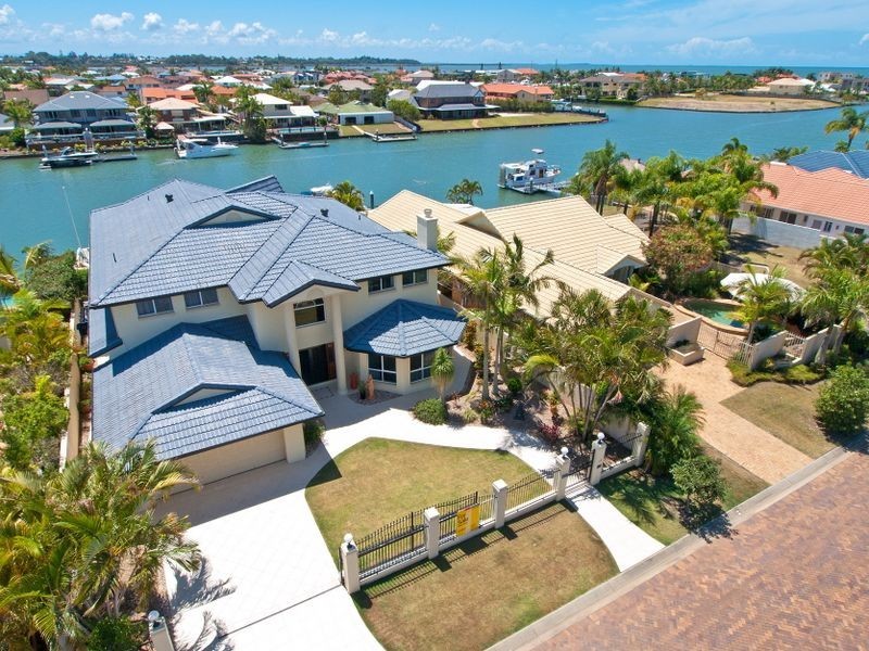 11 Bonaventure Court, Raby Bay QLD 4163
