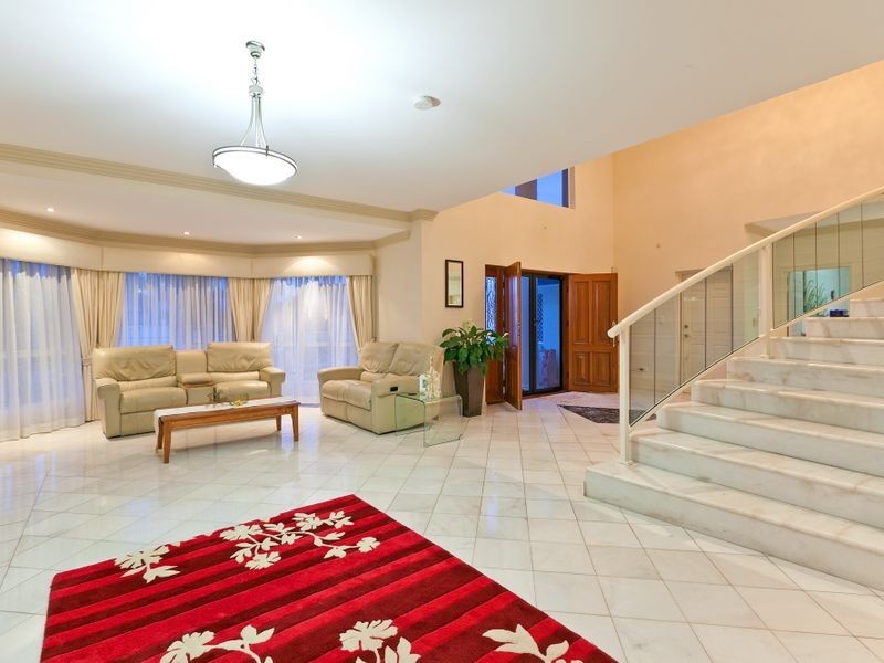 11 Bonaventure Court, Raby Bay QLD 4163