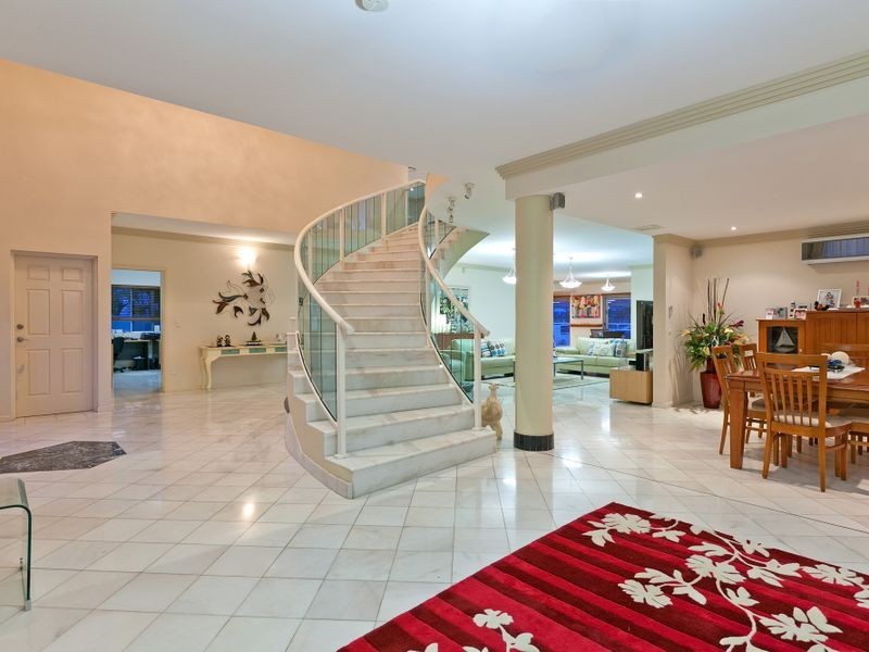 11 Bonaventure Court, Raby Bay QLD 4163