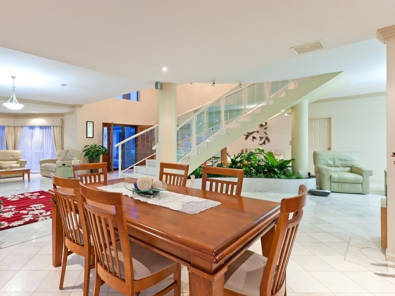 11 Bonaventure Court, Raby Bay QLD 4163