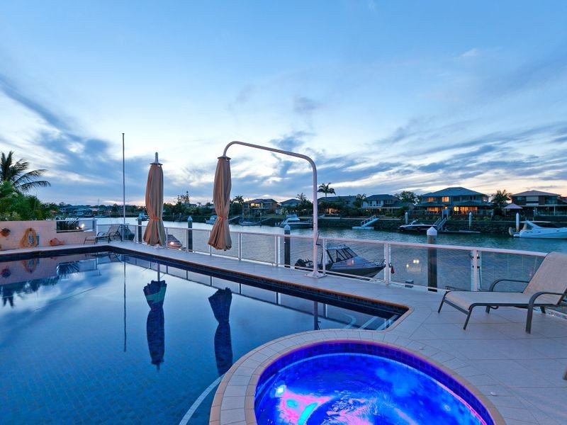 11 Bonaventure Court, Raby Bay QLD 4163