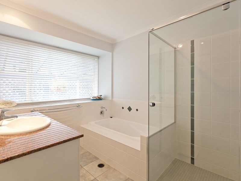 31 Masthead Drive, Raby Bay QLD 4163