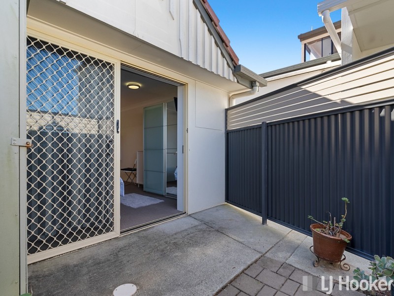 24 & 25/160 Middle Street, Cleveland QLD 4163