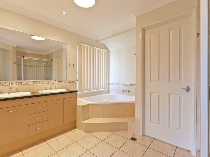 4 Conley Avenue, Thornlands QLD 4164