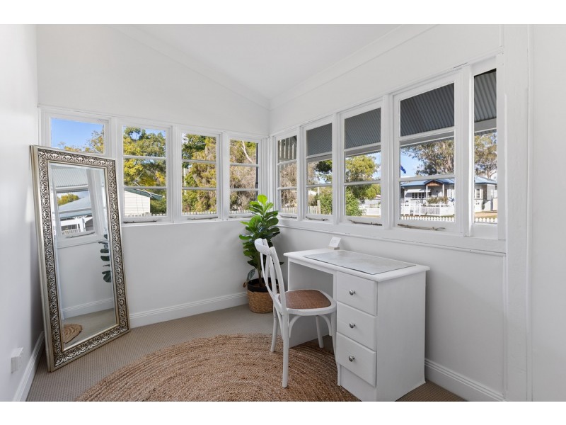 13 Barbour Street, Esk QLD 4312