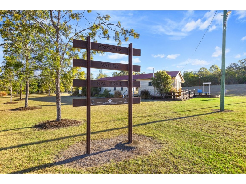 13 Barbour Street, Esk QLD 4312