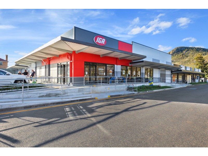 13 Barbour Street, Esk QLD 4312