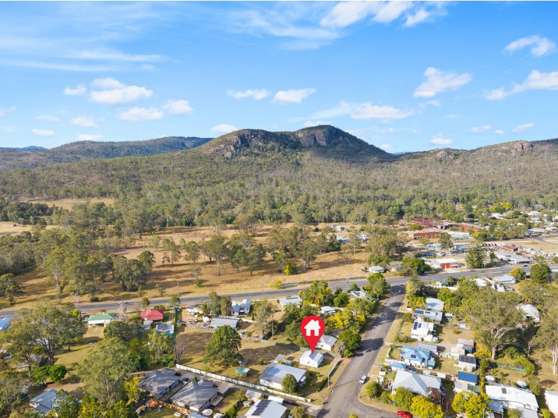 13 Barbour Street, Esk QLD 4312