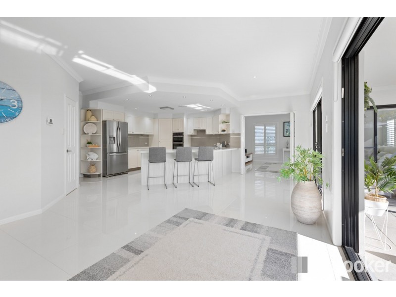 9 Maritime Court, Victoria Point QLD 4165