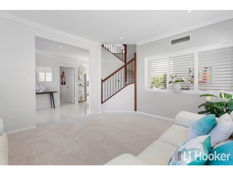 9 Maritime Court, Victoria Point QLD 4165