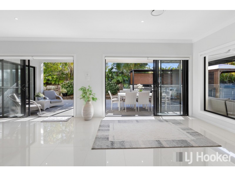 9 Maritime Court, Victoria Point QLD 4165
